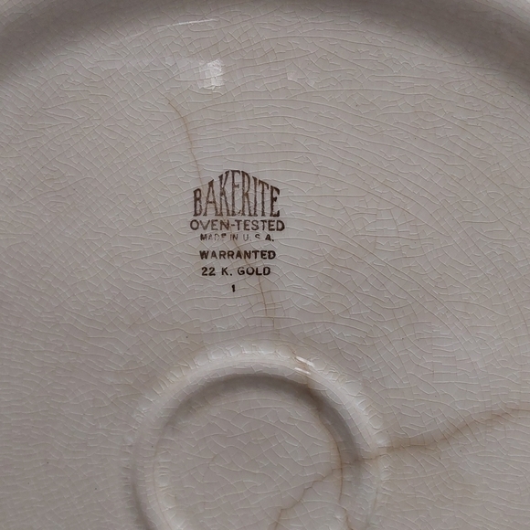 Vintage Bakerite Cake Plate 22K Gold Rim Fruits & Flowers - Picture 6 of 7